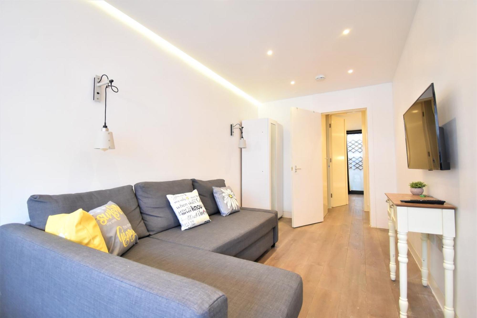 Superb Apartment, Shirland Mews * Londres